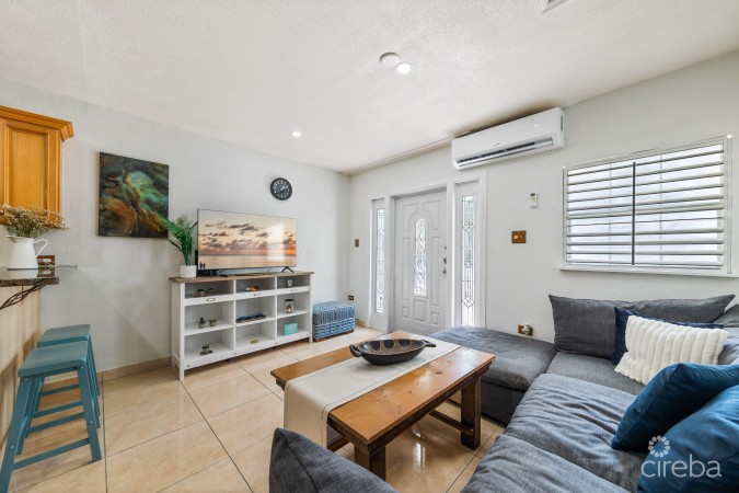 RALEIGH QUAY, GOVERNORS HARBOUR 1 BEDROOM APARTMENT