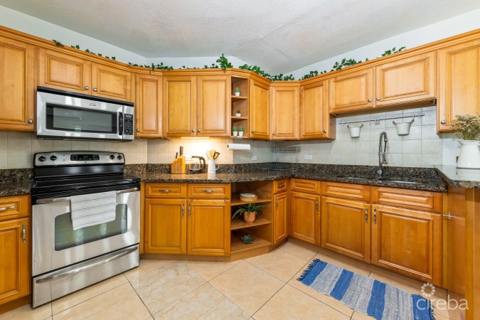 RALEIGH QUAY, GOVERNORS HARBOUR 1 BEDROOM APARTMENT