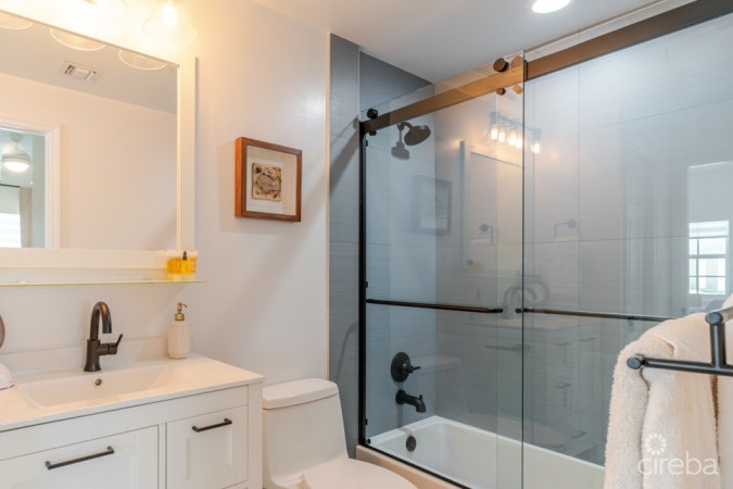 CASTAWAY COVE LUXURY UNIT