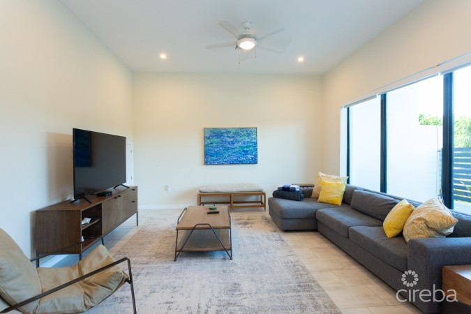 VELA 4BED | NEWEST PHASE & NEWLY PAINTED