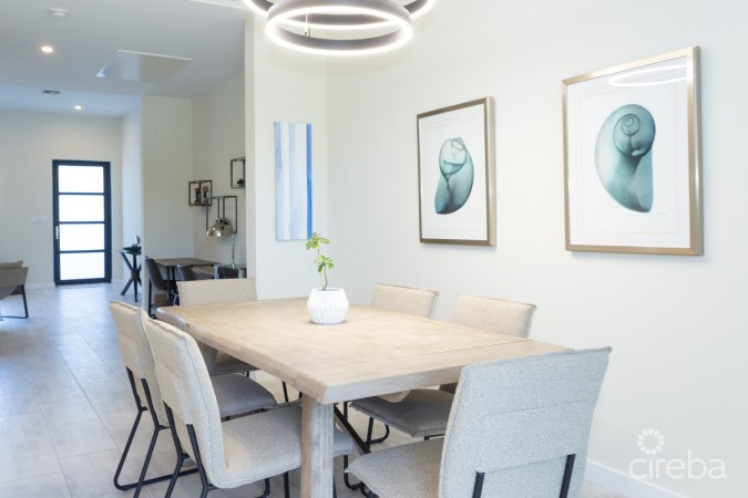 VELA 4BED | NEWEST PHASE & NEWLY PAINTED