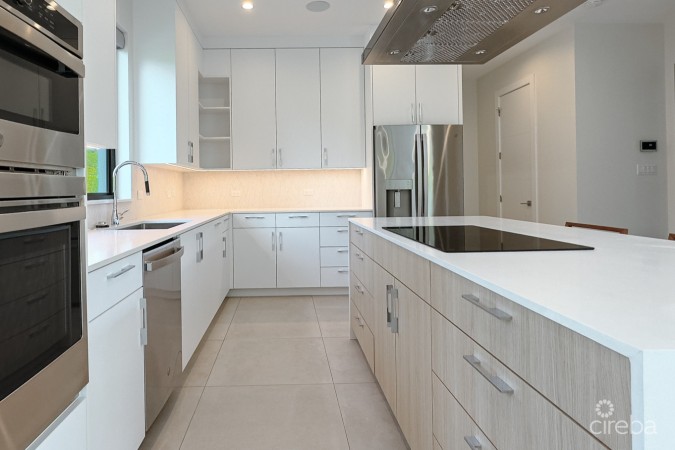 4 BED PLUS DEN TOWNHOUSE IN WEST BAY