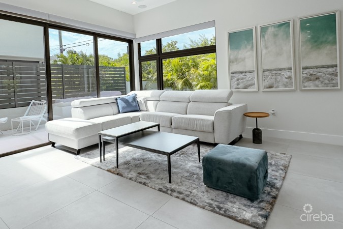 4 BED PLUS DEN TOWNHOUSE IN WEST BAY