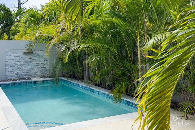 4 BED PLUS DEN TOWNHOUSE IN WEST BAY