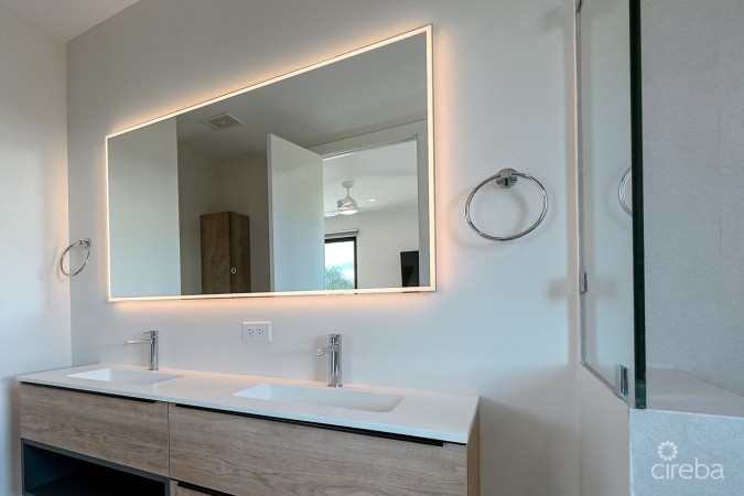 4 BED PLUS DEN TOWNHOUSE IN WEST BAY