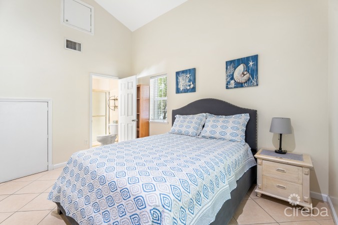 MYSTIC RETREAT 16, GEORGE TOWN CONDO