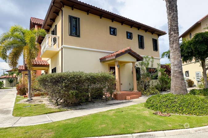 2 BED TOWNHOUSE GEORGE TOWN HILTON ESTATES