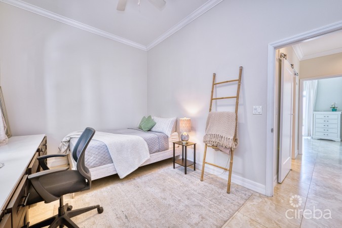 OCEANFRONT CORNER UNIT- HARBOUR POINT VILLA #5