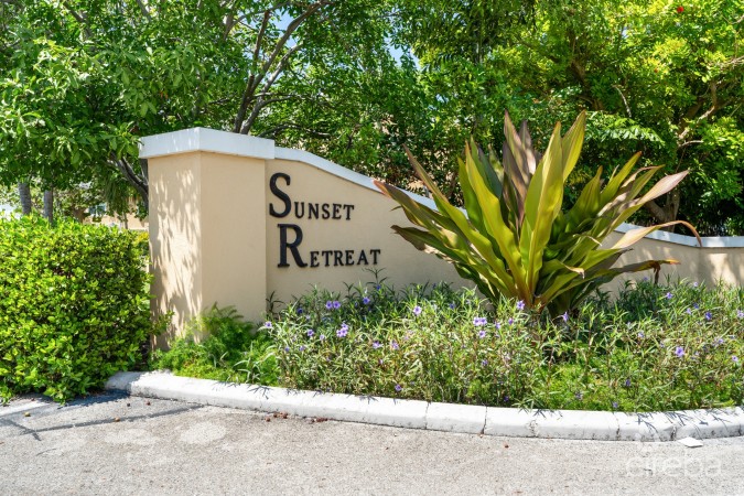 SUNSET RETREAT 40, GEORGE TOWN CONDO