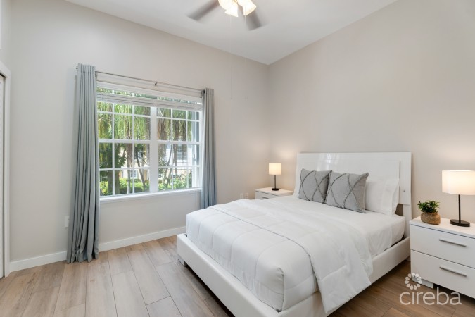 SUNSET RETREAT 40, GEORGE TOWN CONDO