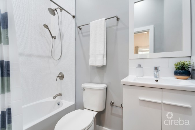 SUNSET RETREAT 40, GEORGE TOWN CONDO