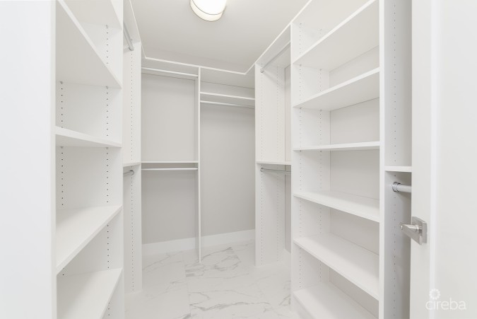 BRITANNIA LIONS COURT #324 - ELEGANT 3-BEDROOM CORNER UNIT | 2,100 SQFT | GOLF COURSE VIEWS