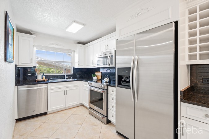 COLONIAL CLUB 18, SEVEN MILE BEACH