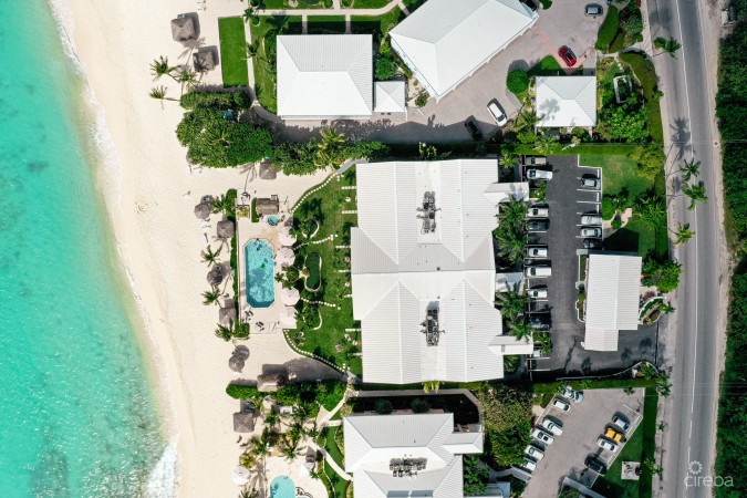 AQUA BAY CLUB | END UNIT 2 BED , SEVEN MILE BEACH