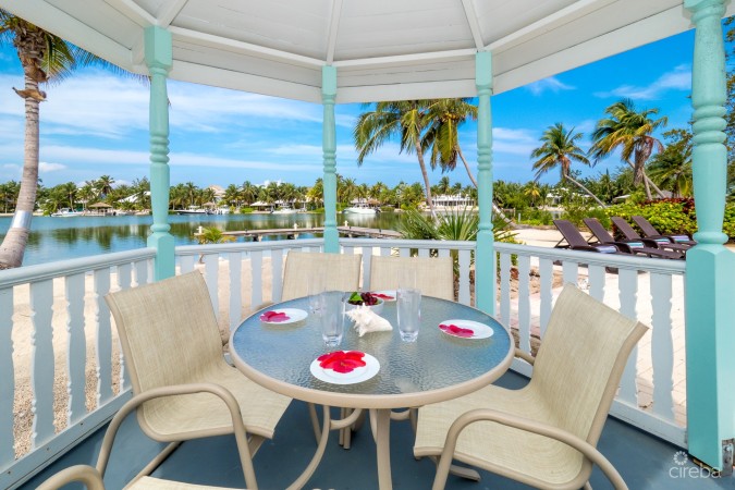 VILLA LA PLAYA, CAYMAN KAI HOME