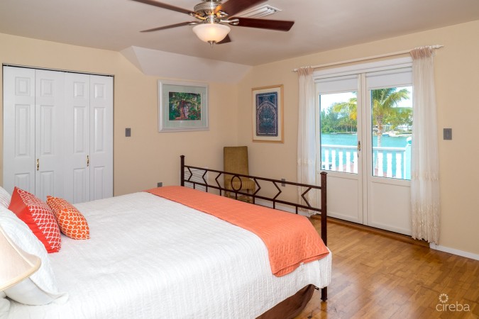 VILLA LA PLAYA, CAYMAN KAI HOME