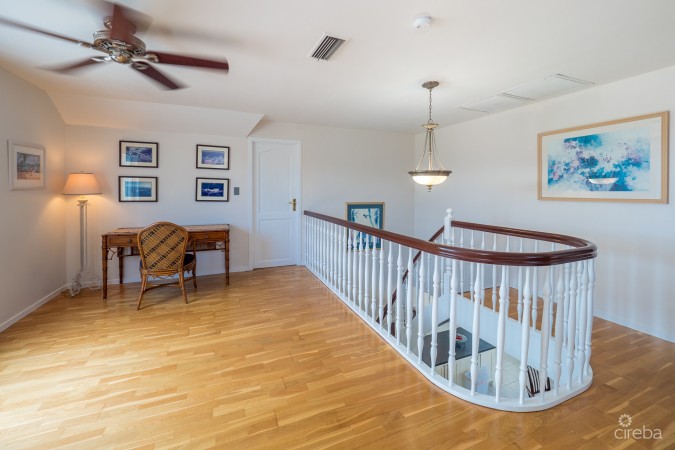 VILLA LA PLAYA, CAYMAN KAI HOME