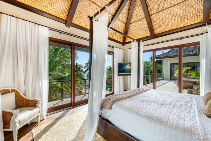KEMPA KAI, BEACHFRONT HOME