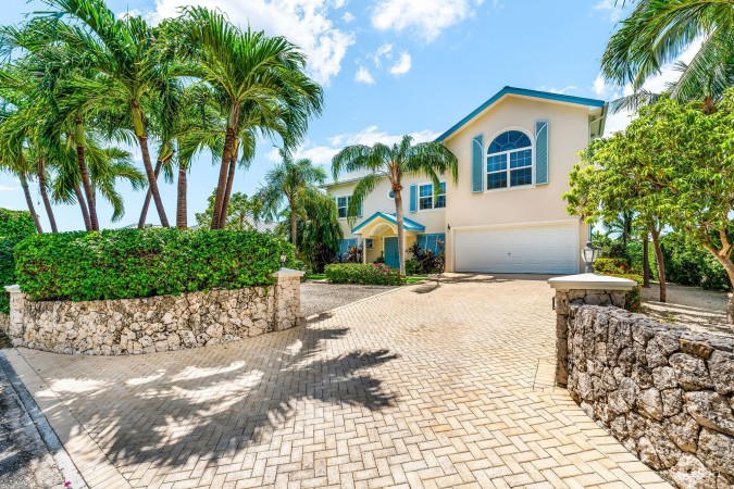 BIMINI DRIVE  - GRAND HARBOUR | EXCLUSIVE 5-BED WATERFRONT HOME