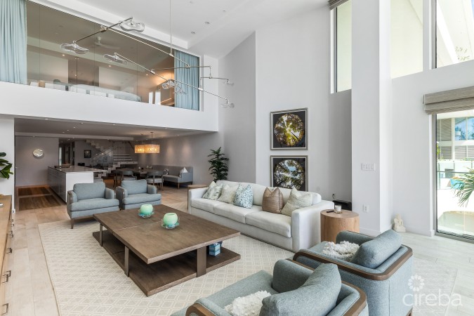 TIDES -  BEACHFRONT, LUXURY 4 BEDROOM CONDO WITH TERRACE