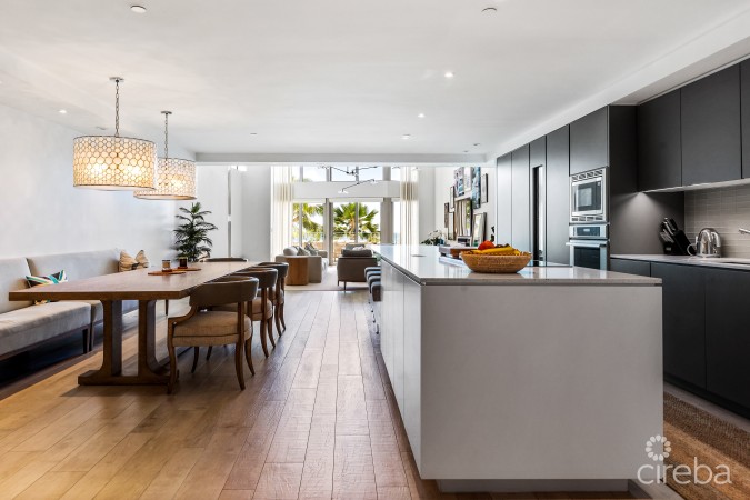 TIDES -  BEACHFRONT, LUXURY 4 BEDROOM CONDO WITH TERRACE