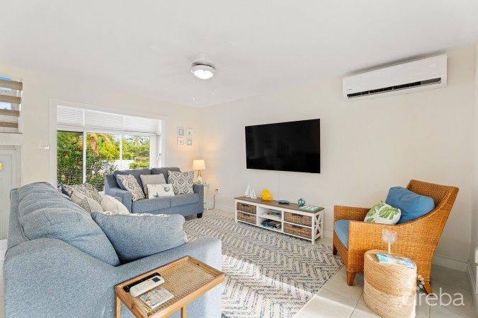 ISLAND HOUSE 15, RUM POINT BEACHFRONT TOWNHOME