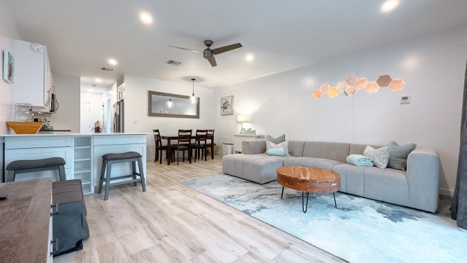 1 BED CONDO DOWNTOWN REACH