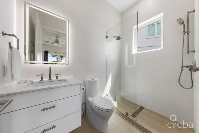 OCEANS 9  VILLA 7 LUXURY BEACHVIEW DETACHED HOME WEST BAY