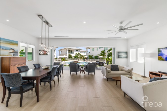 OCEANS 9  VILLA 7 LUXURY BEACHVIEW DETACHED HOME WEST BAY