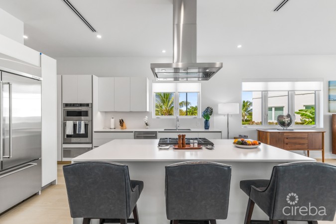 OCEANS 9  VILLA 7 LUXURY BEACHVIEW DETACHED HOME WEST BAY