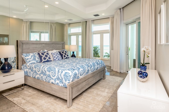 THE PINNACLE VILLA 30 & GARAGE