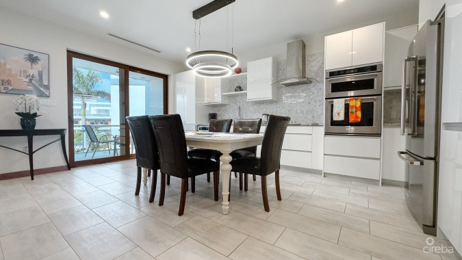 4 BED ARVIA CANAL FRONT