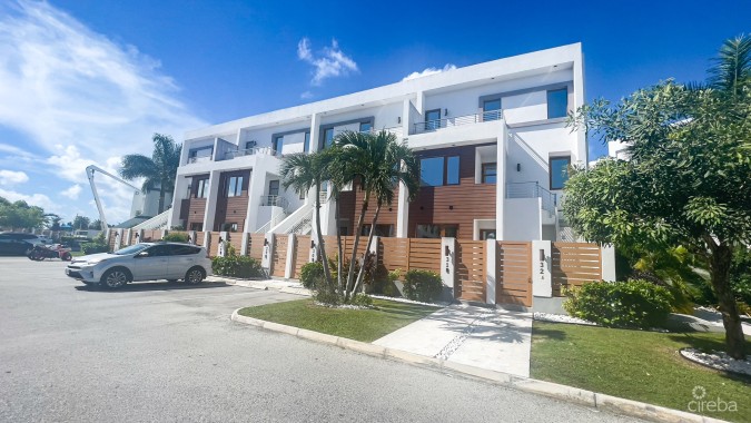 4 BED ARVIA CANAL FRONT