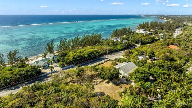 LONGFELLOW CIRCLE 18, BREAKERS FAMILY HOME