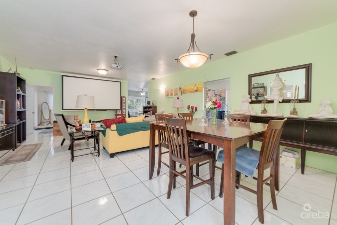 WEST BAY SINGLE FAMILY HOME ON 0.3 ACRE LOT