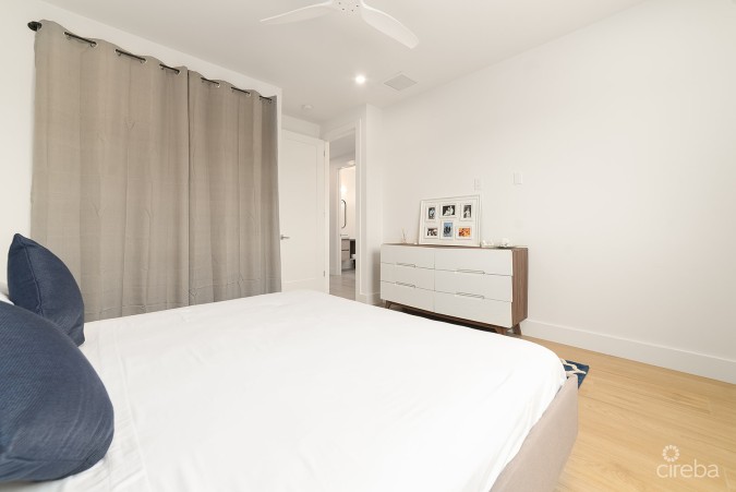 SOUTH SOUND NUSA VILLAS BEAUTIFUL HOME WITH POOL