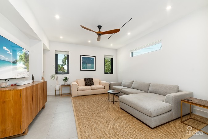 SOUTH SOUND NUSA VILLAS BEAUTIFUL HOME WITH POOL