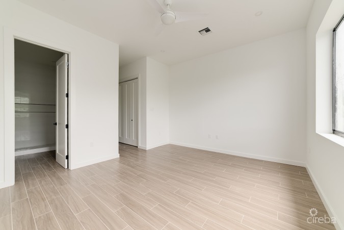 PRIVE FULLY UPGRADED 2B/2.5B UNIT - CASH BACK AT CLOSING!