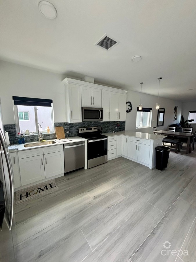 LA PAIDION ONE, BLK 1, APT 6