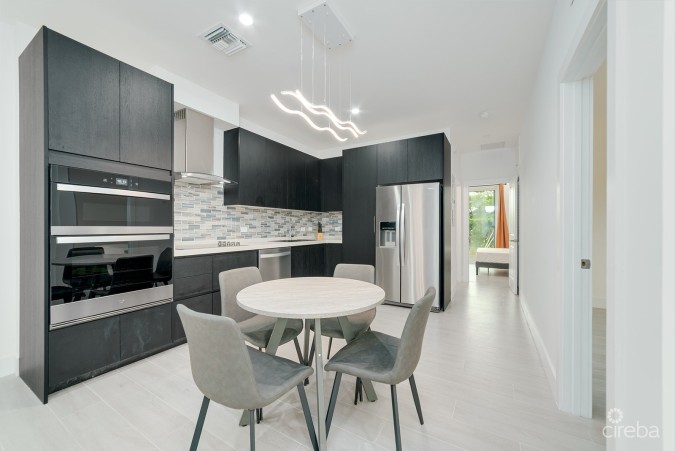 2 BEDROOM CONDO IN YARL