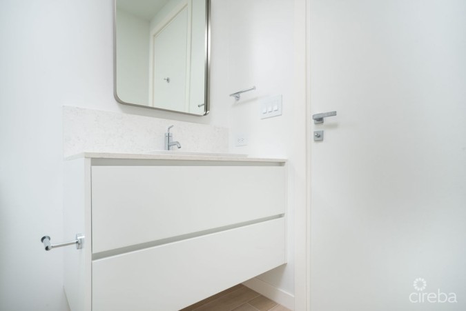 1 BED ONE CANAL POINT