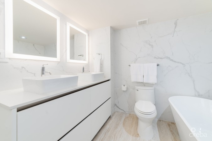 SEVEN MILE BEACHFRONT  CONDO, CAYMAN CLUB