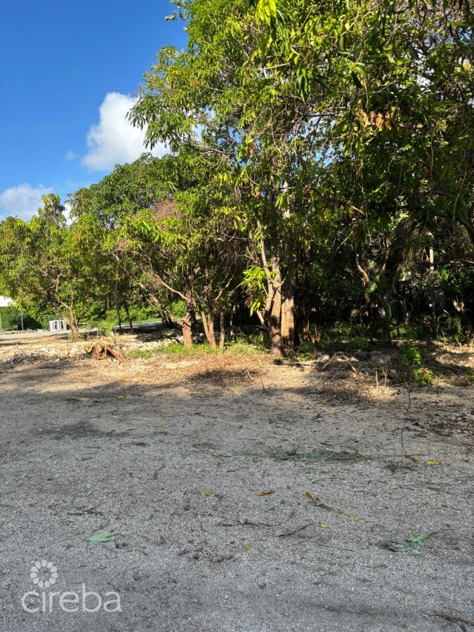 EXCEPTIONAL CORNER LOT IN PRIME CAYMAN BRAC LOCATION - READY TO BUILD