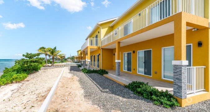 LONG POINTE VIEW VILLAS