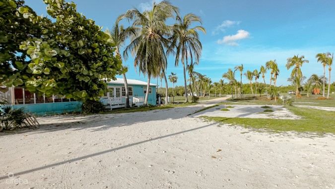LITTLE CAYMAN - KINGSTON BIGHT - INVESTMENT OPPORTUNITY