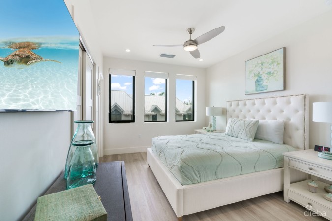 SEAHAVEN PROSPECT WATERFRONT 4 BED DUPLEX