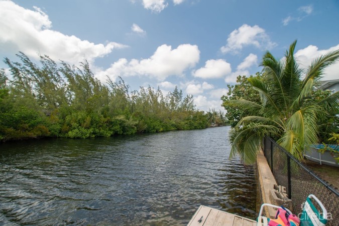 CANAL FRONT - FAMILY HOME SAVANNAH