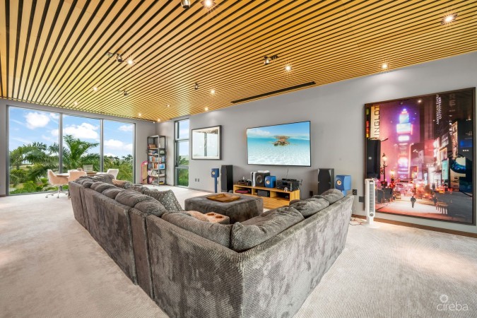 72 LALIQUE PENINSULA QUAY - SERENITY HOUSE IN CRYSTAL HARBOUR