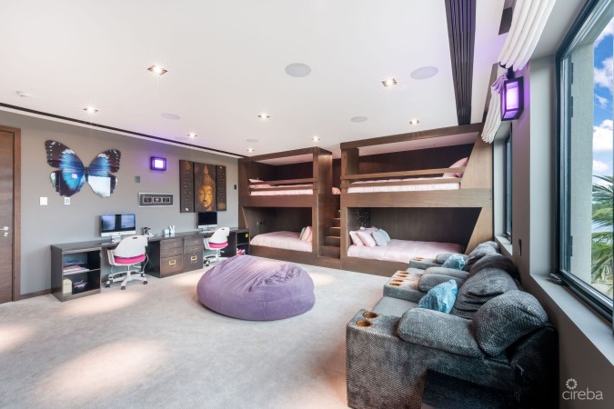 72 LALIQUE PENINSULA QUAY - SERENITY HOUSE IN CRYSTAL HARBOUR