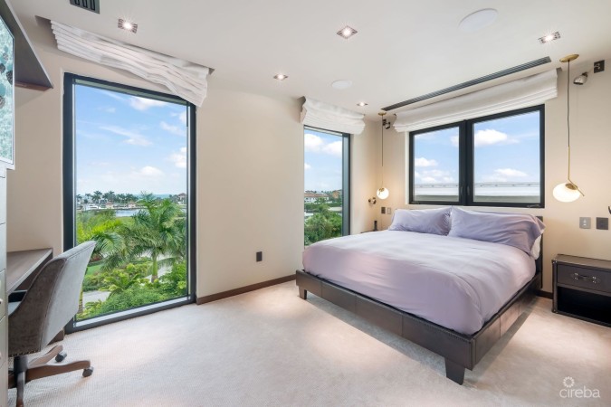 72 LALIQUE PENINSULA QUAY - SERENITY HOUSE IN CRYSTAL HARBOUR